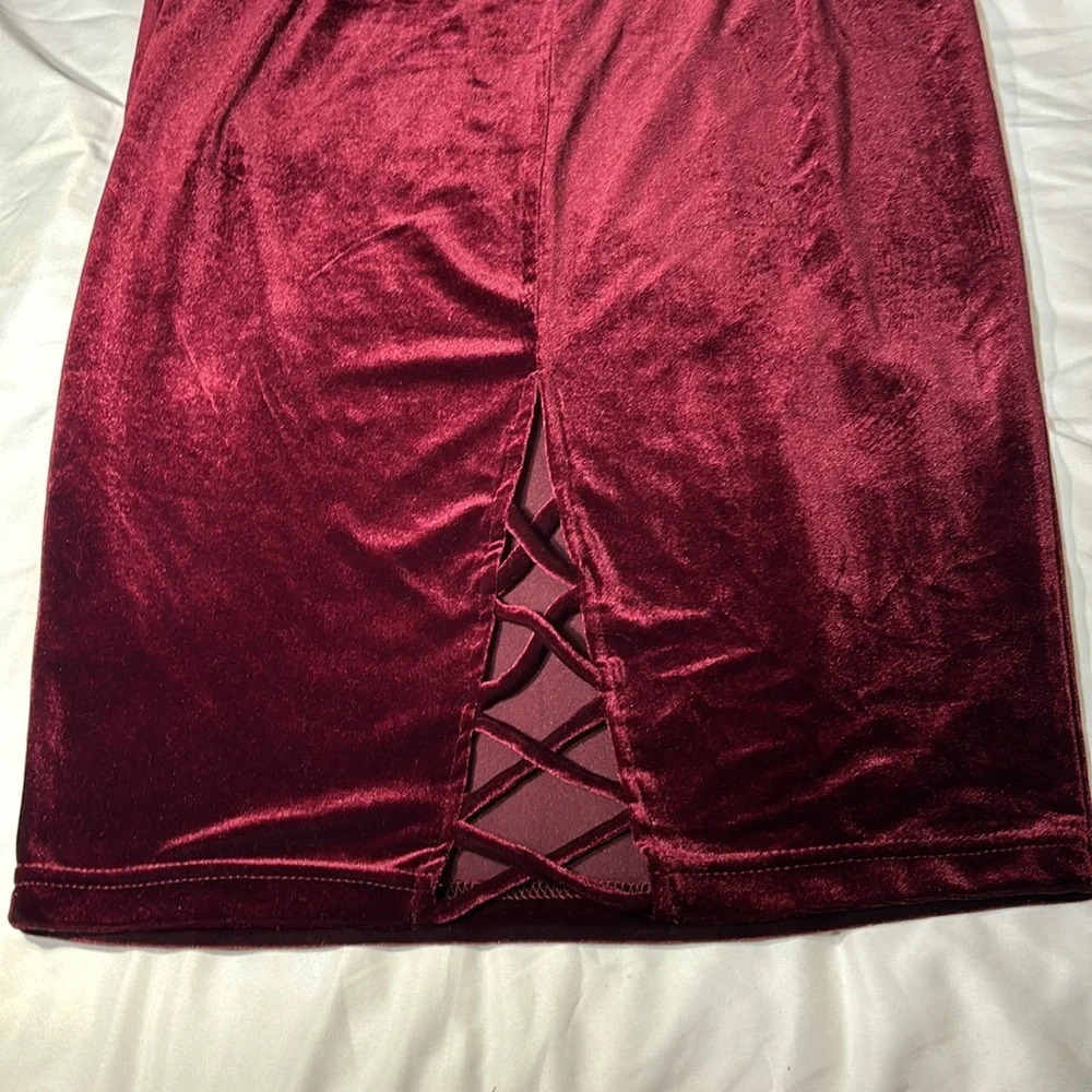Fashion Nova Two Piece Velvet/Velour Skirt and Crop Top - Picture 6 of 9
